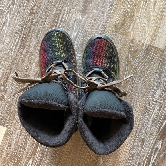 Boots - Picture 3 of 3